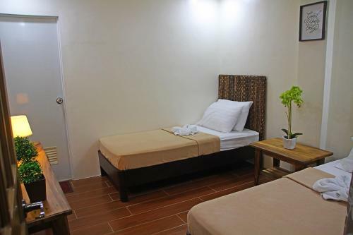 Hotel Thirdys Tourist Inn