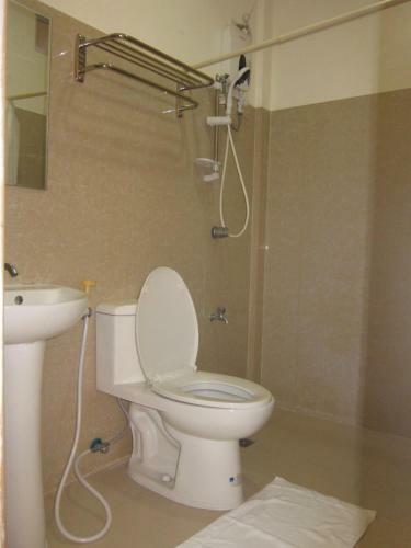 Hotel Thirdys Tourist Inn