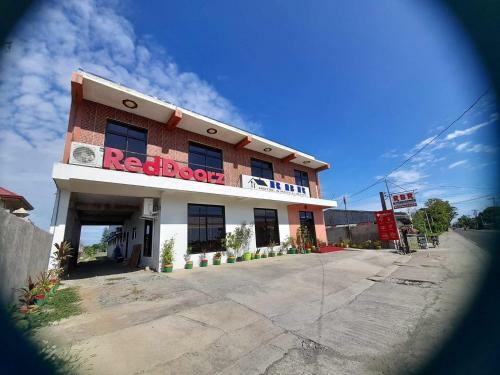 Rbr Hotel And Restaurant