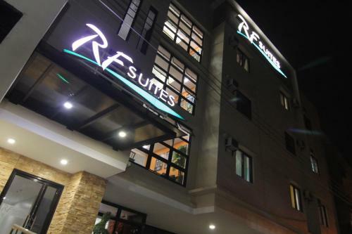 Hotel Rf Suites