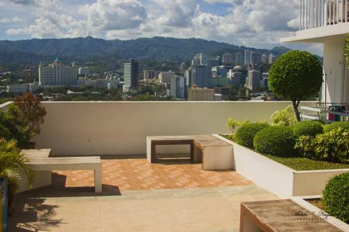 Apartamentos Rooftop Pool @ Mabolo Garden