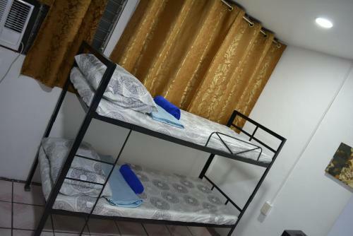 Hostal Barakada Budget Room