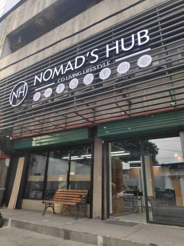 Nomad's Hub - Best Value Co-living Hostel