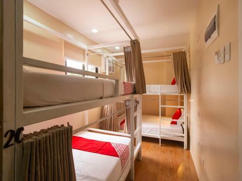 Hotel Vaccinated Staff - Oyo 832 The Teepee Place Hostel & Residence Inn