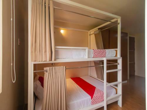 Hotel Vaccinated Staff - Oyo 832 The Teepee Place Hostel & Residence Inn