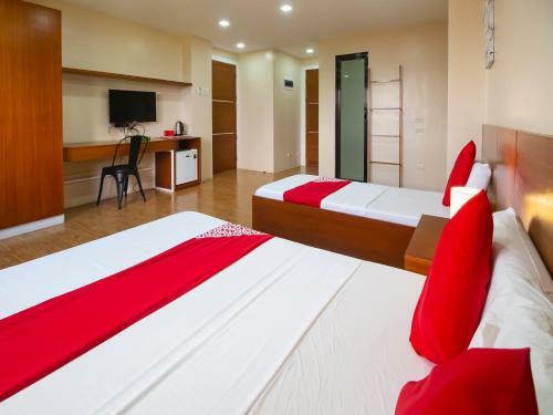 Hotel Vaccinated Staff - Oyo 832 The Teepee Place Hostel & Residence Inn