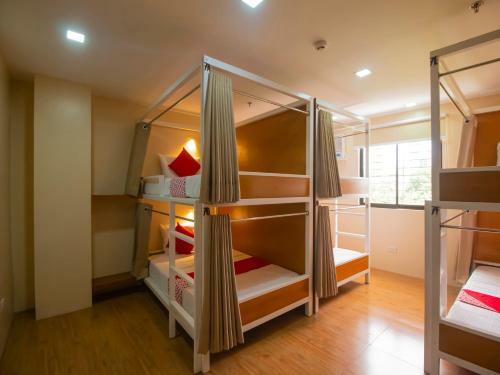 Hotel Vaccinated Staff - Oyo 832 The Teepee Place Hostel & Residence Inn