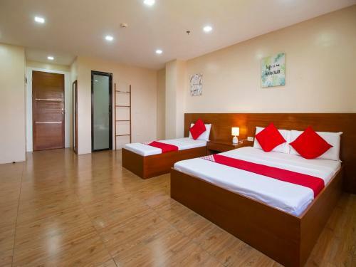 Hotel Vaccinated Staff - Oyo 832 The Teepee Place Hostel & Residence Inn