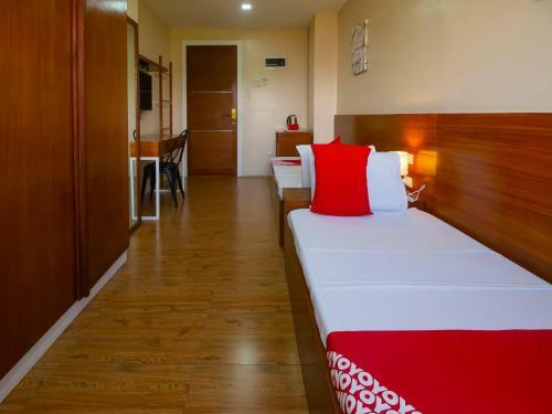 Hotel Vaccinated Staff - Oyo 832 The Teepee Place Hostel & Residence Inn
