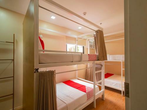 Hotel Vaccinated Staff - Oyo 832 The Teepee Place Hostel & Residence Inn