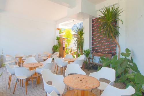 Hotel Oyo 778 Fat J Apartelle