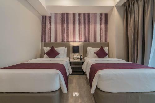 Bayfront Hotel Cebu Capitol Site - Multiple Use Hotel
