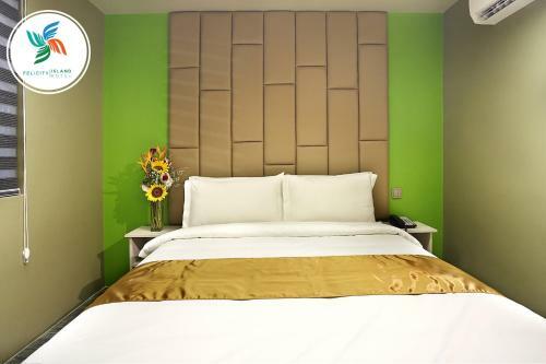 Felicity Island Hotel - Multiple Use Hotel