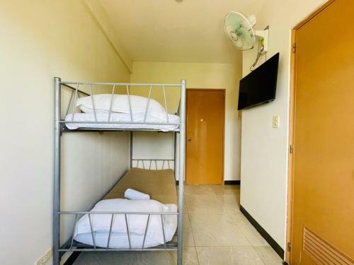 Hotel Vaccinated Staff - Oyo 823 Stay Inn
