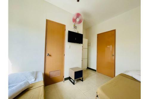 Hotel Vaccinated Staff - Oyo 823 Stay Inn