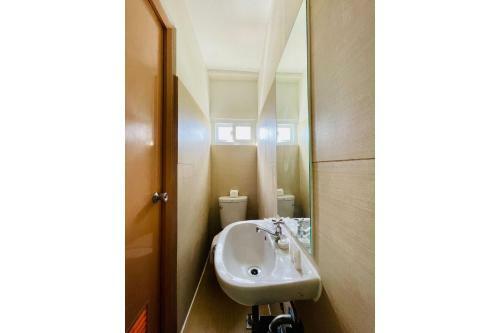 Hotel Vaccinated Staff - Oyo 823 Stay Inn