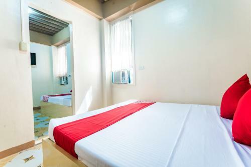 Hotel Vaccinated Staff-oyo 569 Alt Complex