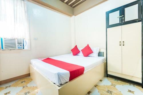 Hotel Vaccinated Staff-oyo 569 Alt Complex