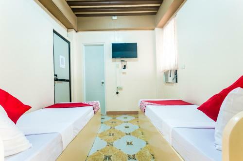 Hotel Vaccinated Staff-oyo 569 Alt Complex