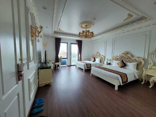 Hotel Kh�ch S?n Hoa ?�ng