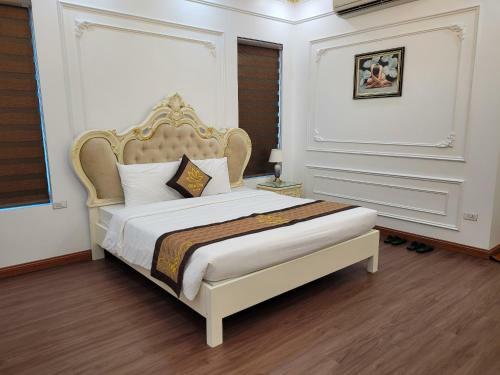 Hotel Kh�ch S?n Hoa ?�ng