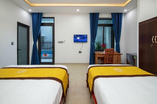 Sunshine Ha My Beach Villa