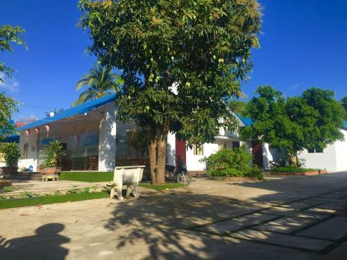 Bungalow Hotel