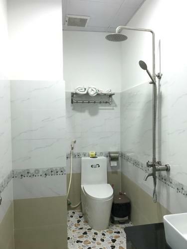 Hotel Kh�ch S?n Mini �nh Ph??ng