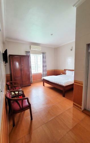 Ph� Qu� Hotel
