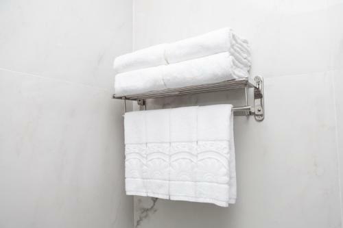 Sunrise Hotel H� Ti�n