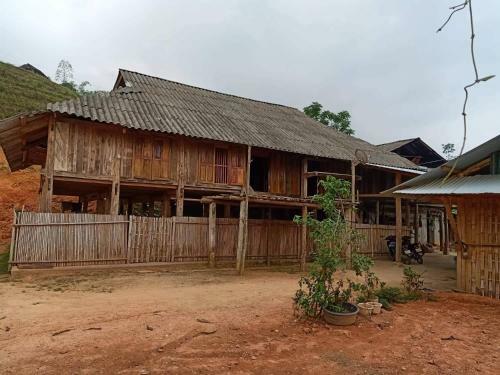 Long Chi?u Homestay