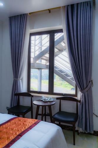 ?inh Gia Hotel