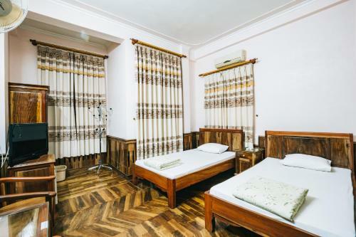 Hotel Kh�ch S?n Th�nh Loan