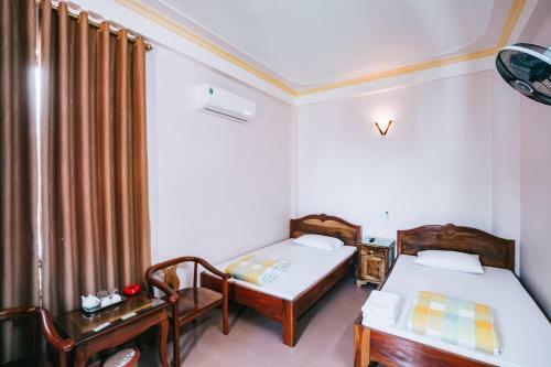 Hotel Kh�ch S?n Th�nh Loan