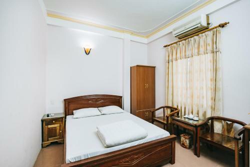 Hotel Kh�ch S?n Th�nh Loan
