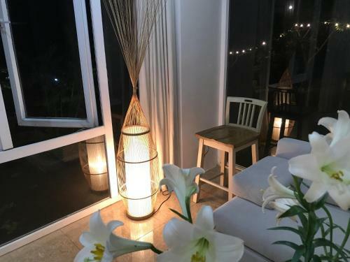 Villa Bi?t Th? 2 T?ng Hoa Trau