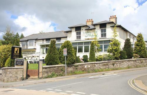 Hostal Westberry Hotel