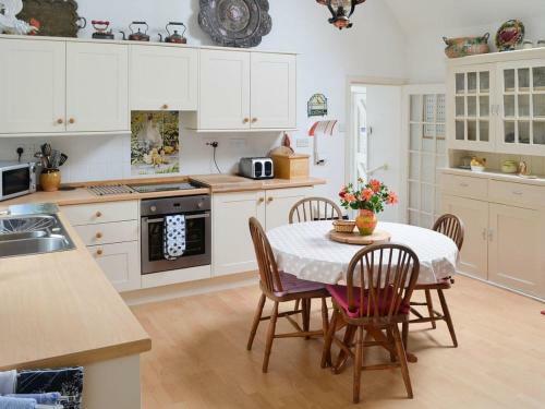 Holly Cottage