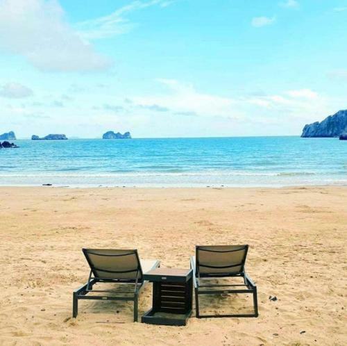 Villa *bom Homes* Flamingo Cat Ba Resort