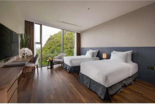 Villa *bom Homes* Flamingo Cat Ba Resort