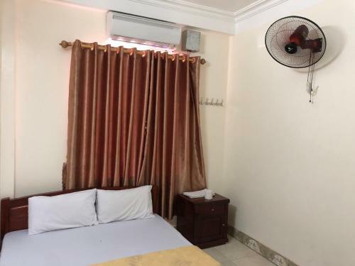 Bed & Breakfast V A Motel
