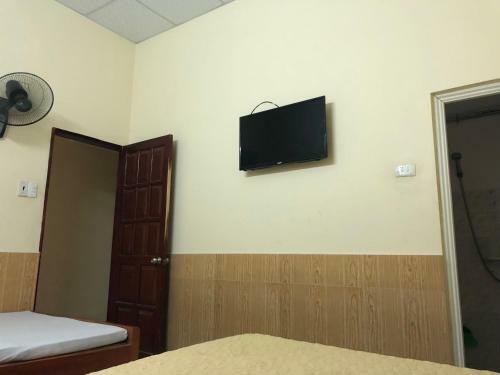 Bed & Breakfast V A Motel