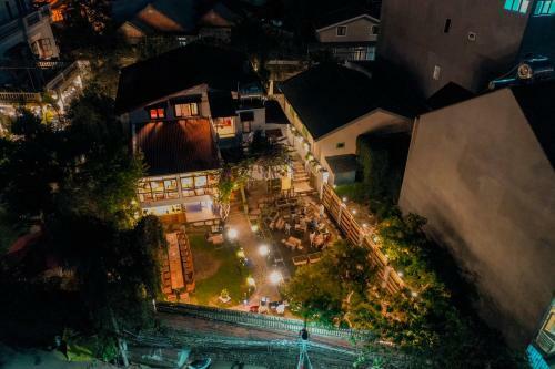 Hostal Le Divan Dalat