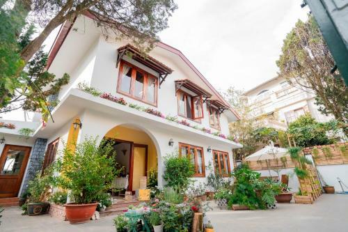 Hostal Le Divan Dalat