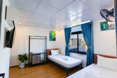 New World Hotel