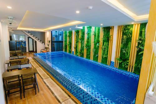 New World Hotel