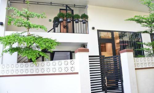 Robin House