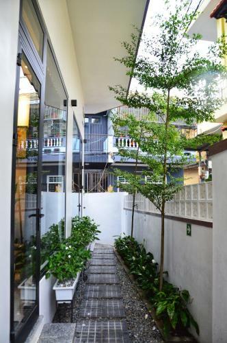 Robin House