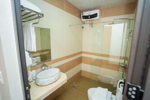 Hotel Kh�ch S?n Ho�ng Y?n