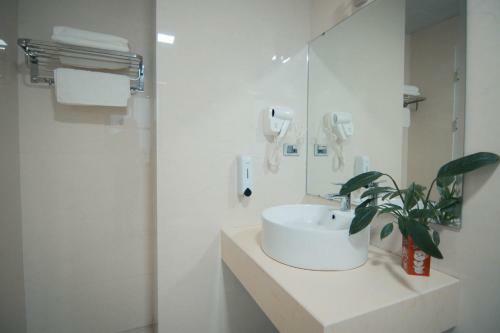 Ho�ng Long Hotel